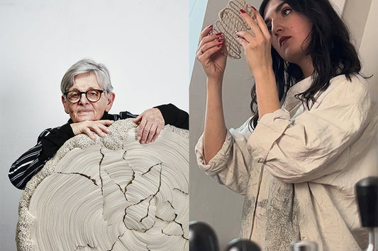 Simone Pheulpin et Marie Gaillac travaillant la fibre textile, montrant deux approches de la structure à travers sculpture et estampe.