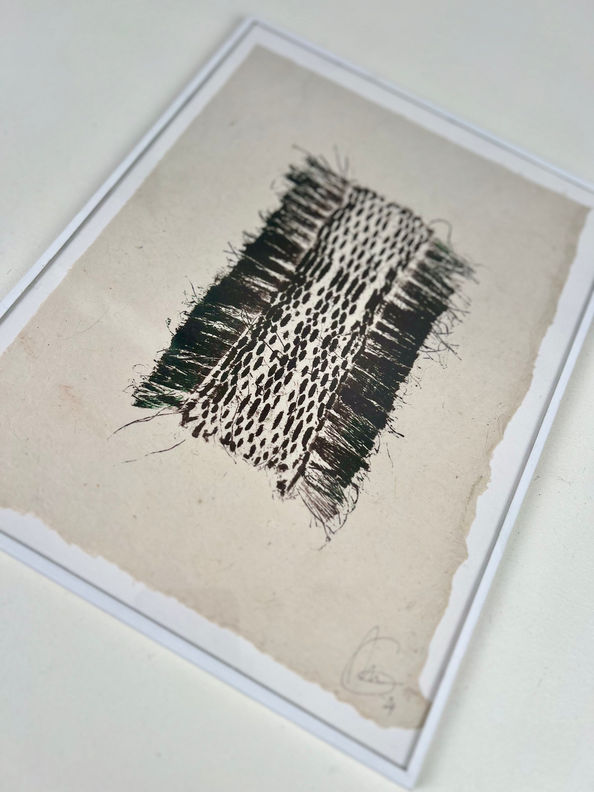 Estampe de tissage marron encadrée sur papier Lokta