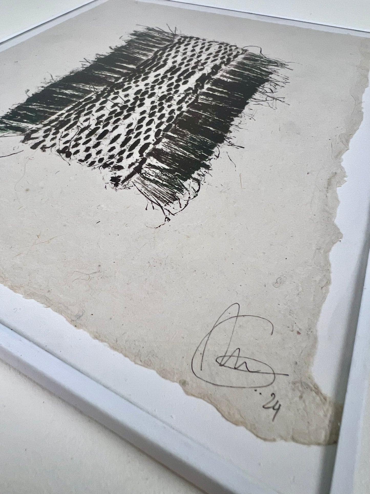 Estampe de tissage marron encadrée sur papier Lokta