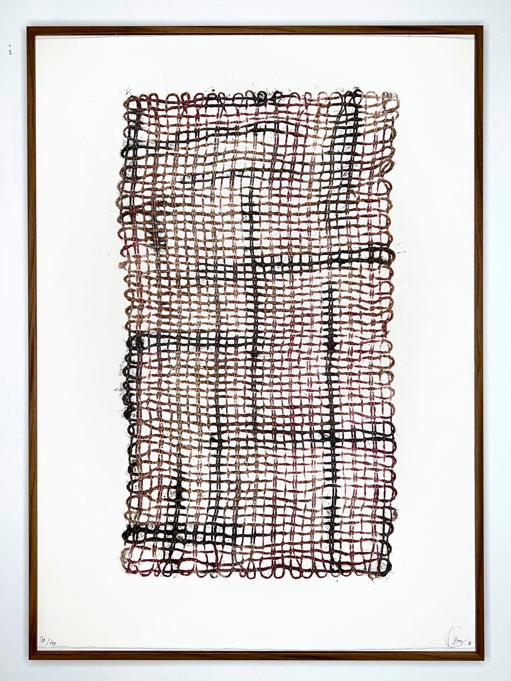 Estampe contemporaine réalisée à partir d'un tissage en fibres de jute imprimé à la main sur papier Vélin d'Arches. Œuvre originale encadrée créée par Marie Gaillac.